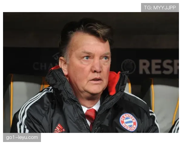 范加尔新战术体系初显成效，球队重返巅峰表现引关注