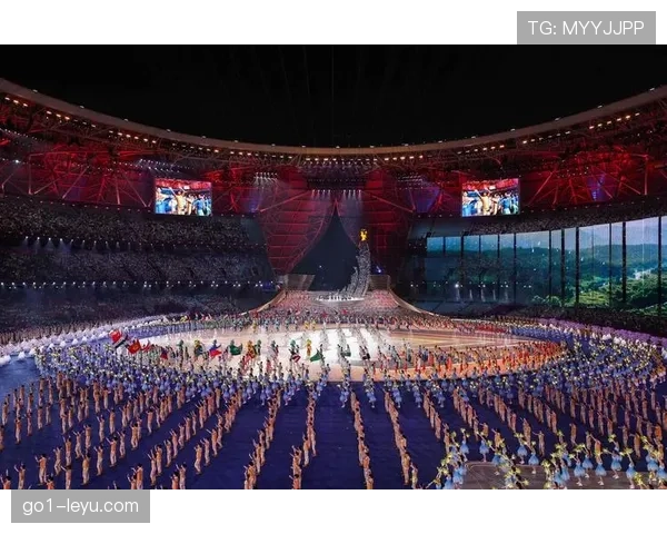 杭州亚运会足球赛激战正酣，多国球队上演精彩对决