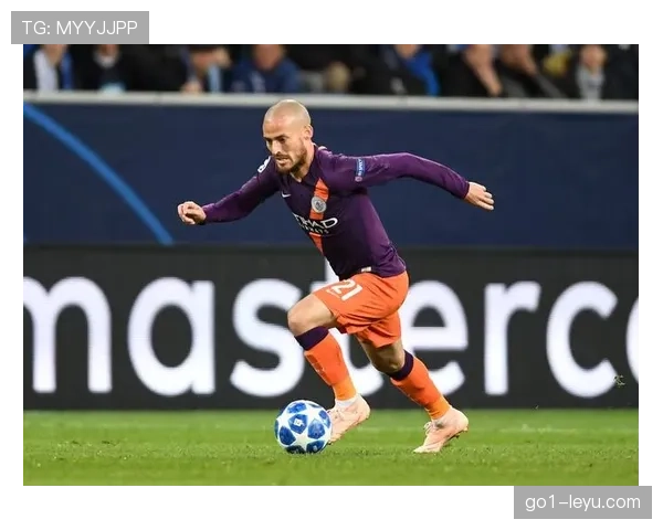 瓦伦西亚主帅战术灵活多变，球队战绩稳步攀升