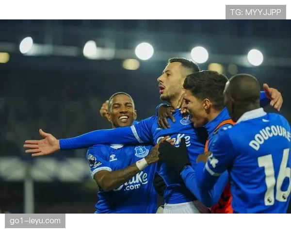 埃弗顿近期状态回暖，逐步恢复竞争力迎战即将到来的联赛挑战