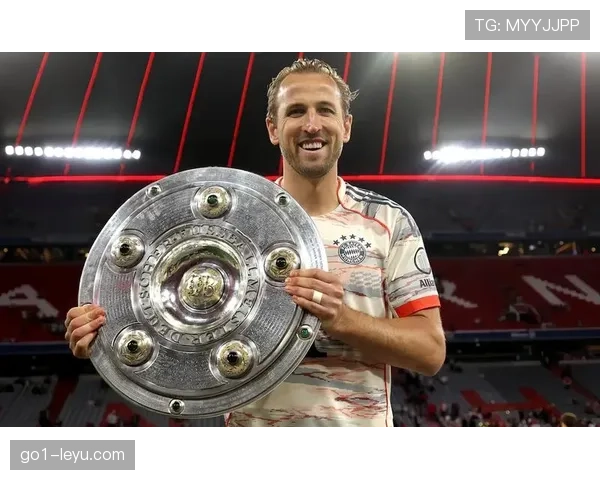 哈里·凯恩面对顶级中卫表现解析:对抗能力是否达到顶级 哈里·凯恩面对顶级中卫表现解析:对抗能力是否达到顶级